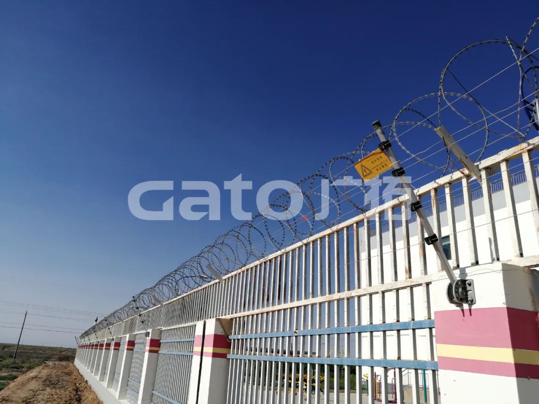 在長(zhǎng)達(dá)10100米戈壁沙漠裝電子圍欄，塔里木油田真的選對(duì)了！(圖3)