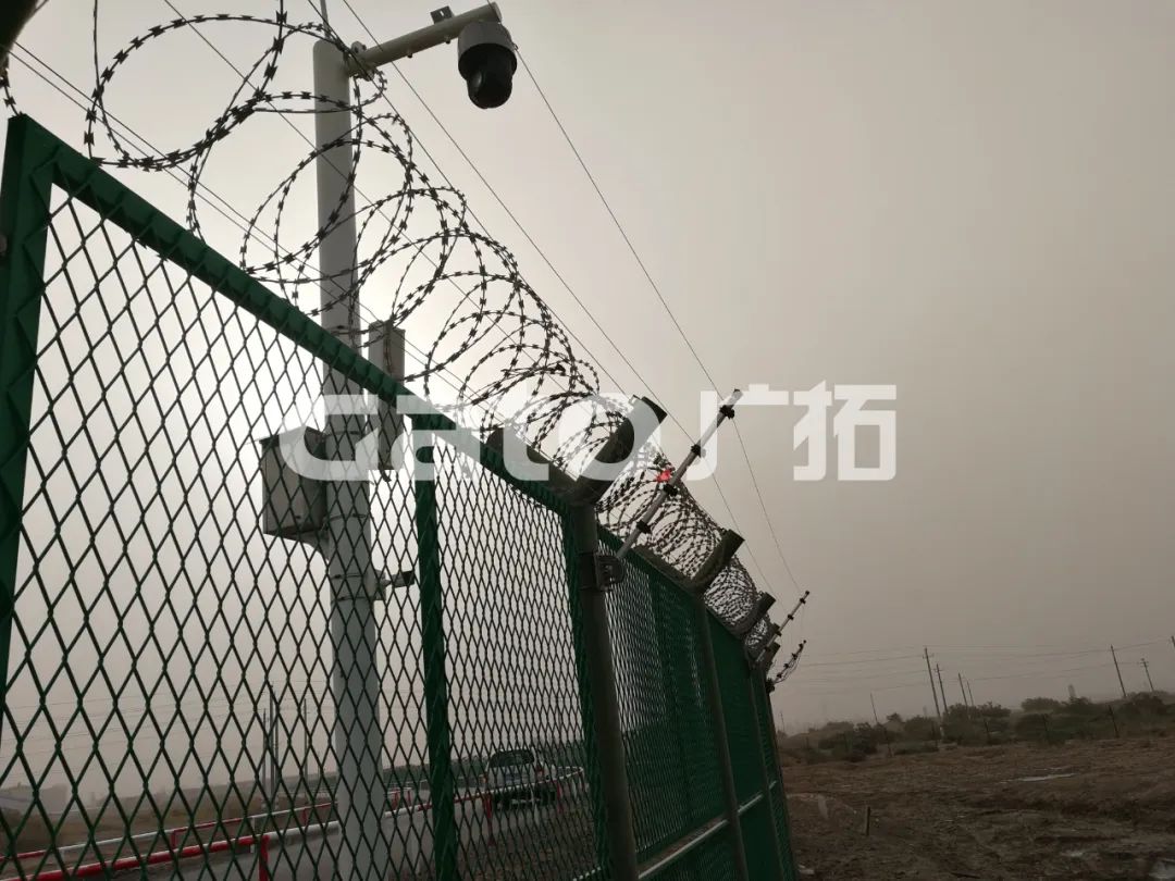 在長(zhǎng)達(dá)10100米戈壁沙漠裝電子圍欄，塔里木油田真的選對(duì)了！(圖4)