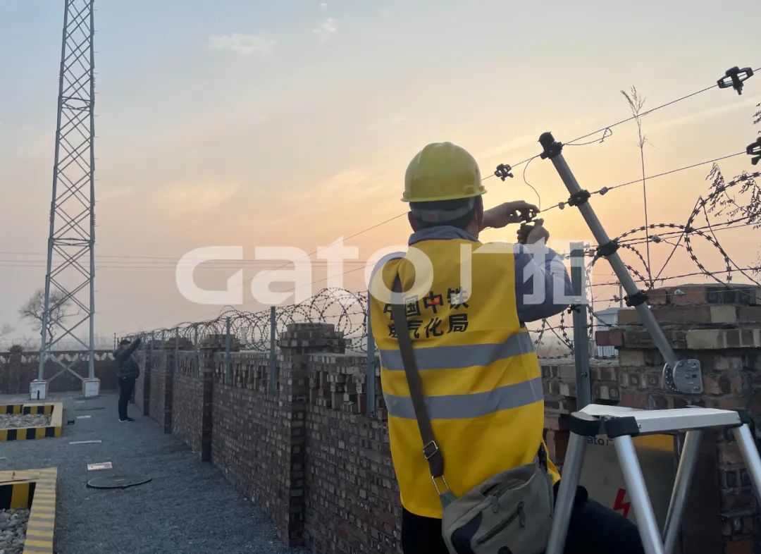 河北鐵路50多個變電站解鎖多種安裝方式！(圖3)